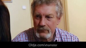 ఆమె సాక్స్‌లో సెక్స్ తెలుగు తెలుగు సెక్స్ సెక్స్ తెలుగు నూనె-నానబెట్టింది