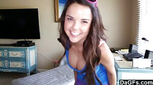 అమీలియా ఒనిక్స్ తన ఇన్నీ పుస్సీతో సెక్స్ సెక్స్ వీడియో తెలుగు మంచం మీద ఫకింగ్ చేస్తోంది