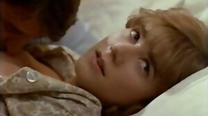 స్కిర్టింగ్ సైరన్: పెటైట్ టీన్ తెలుగు తెలుగు సెక్స్ సెక్స్ తెలుగు ఆమె పుస్సీ పౌండెడ్ GP2183